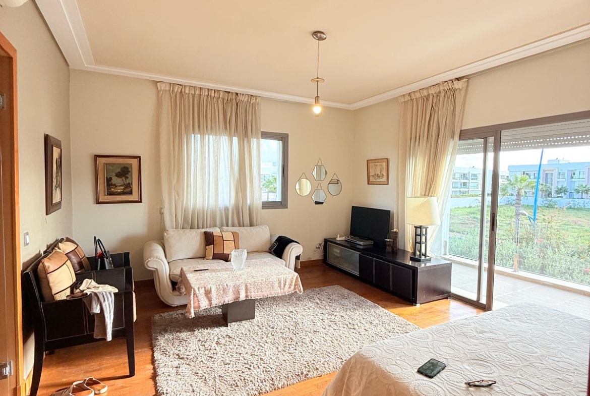 07a0d1f0 750b 44ff B5c7 23b01c6aa7e2