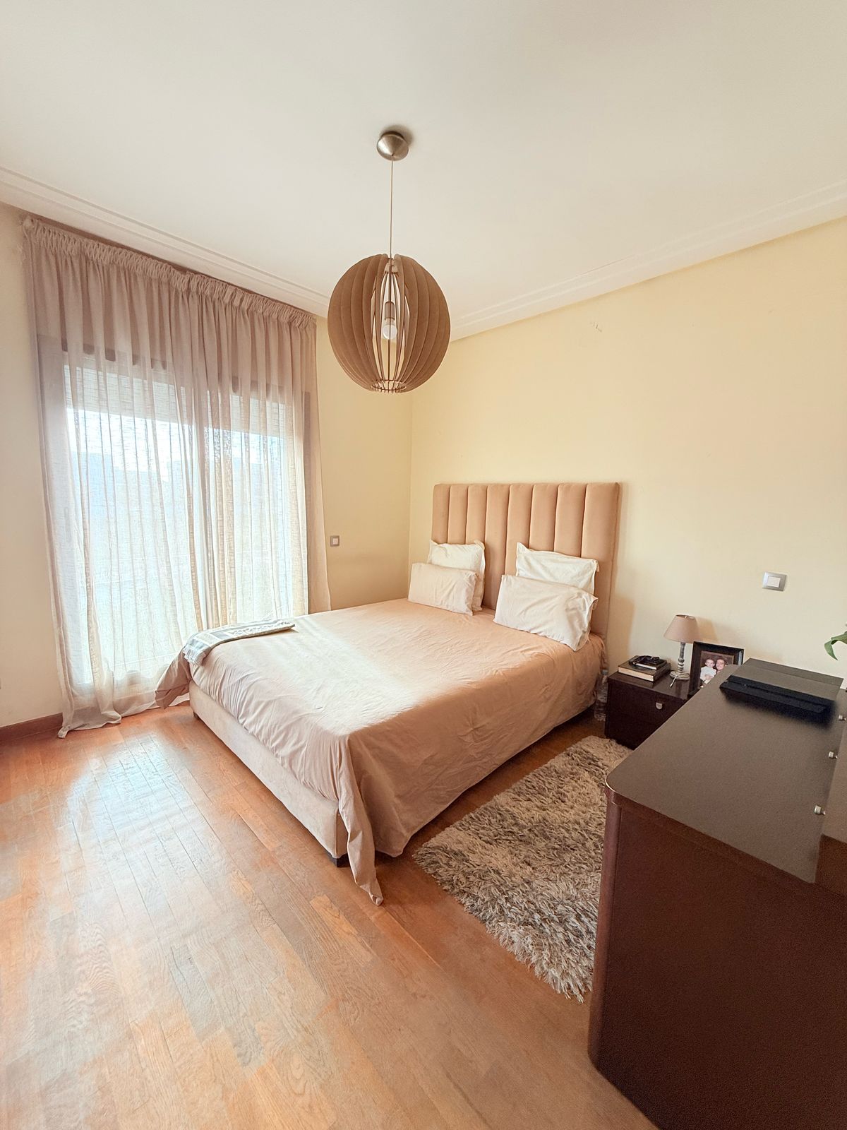 15e8b8bd D909 4315 Ae00 C84c01e552bc