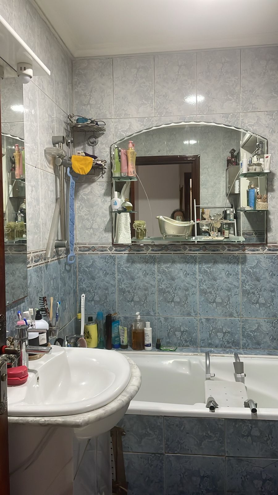 5f1d64e6 A787 498d B523 Abaef99b4021