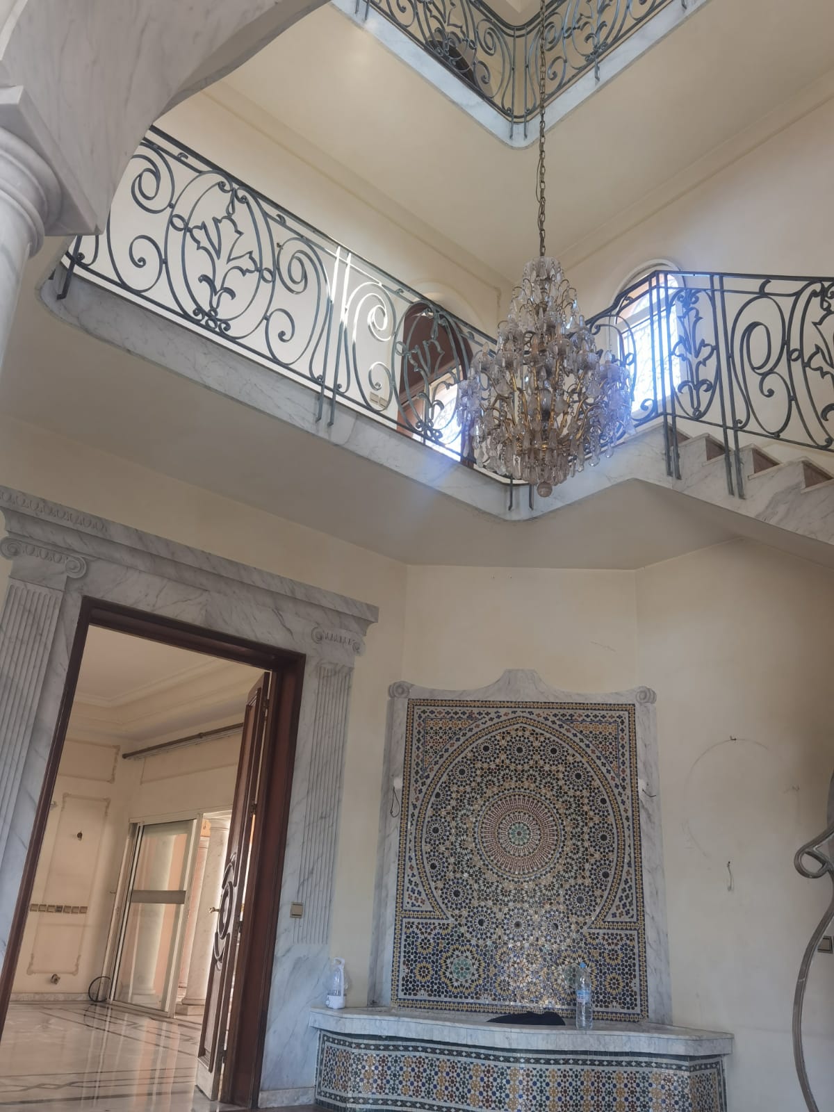 09e20b7e 91b8 4d82 B049 61eb2a3cb205