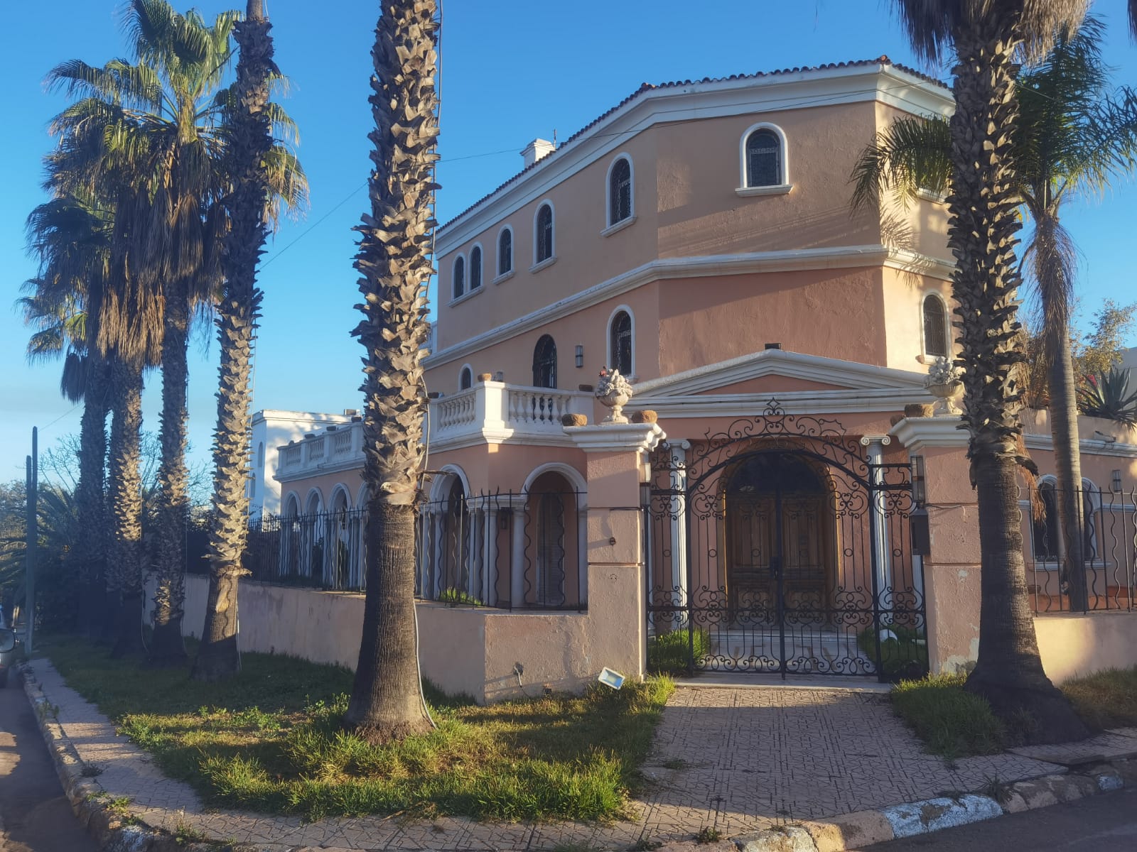 A4a8eff1 62a1 4382 9d39 302a39be8884