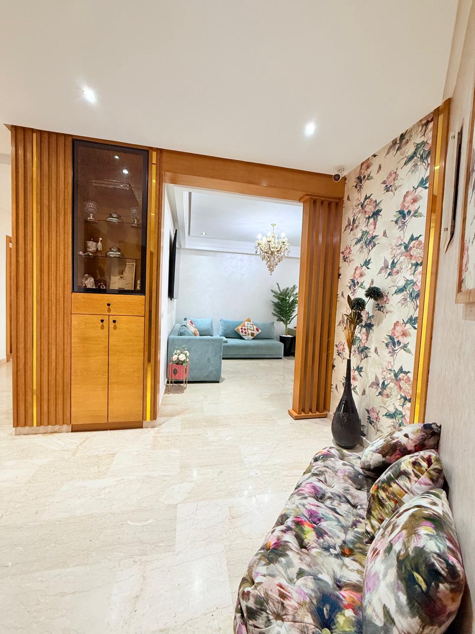 04bbb0f5 64c8 430b B3f9 5ab3aa8d7564