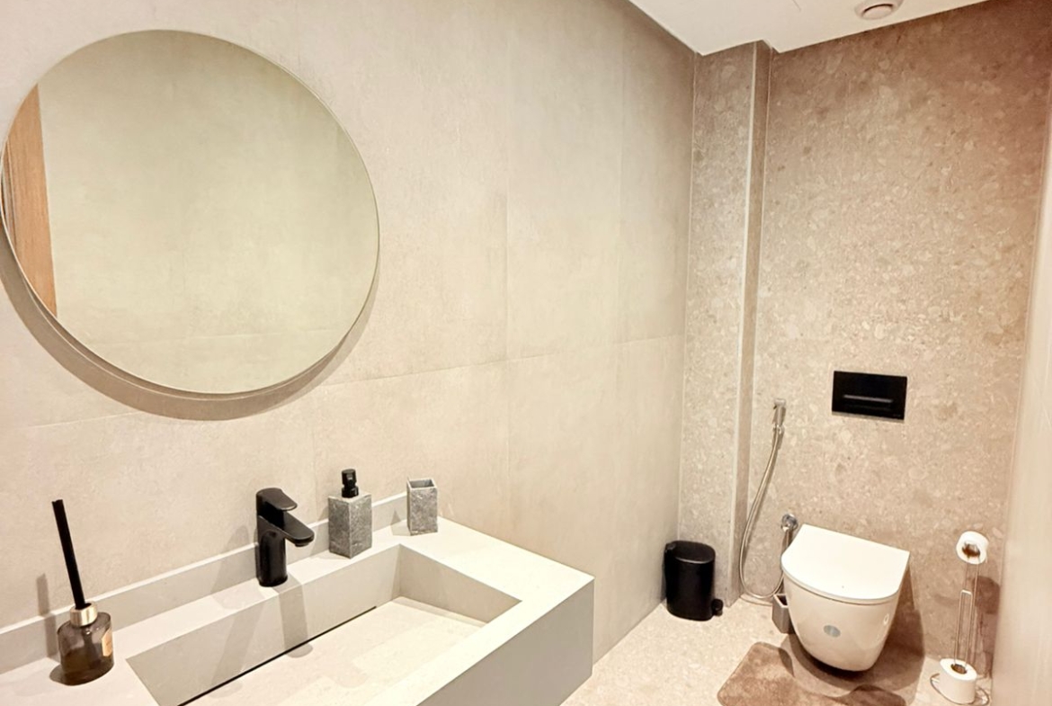 2e784c71 E964 4388 9587 A042a7940355