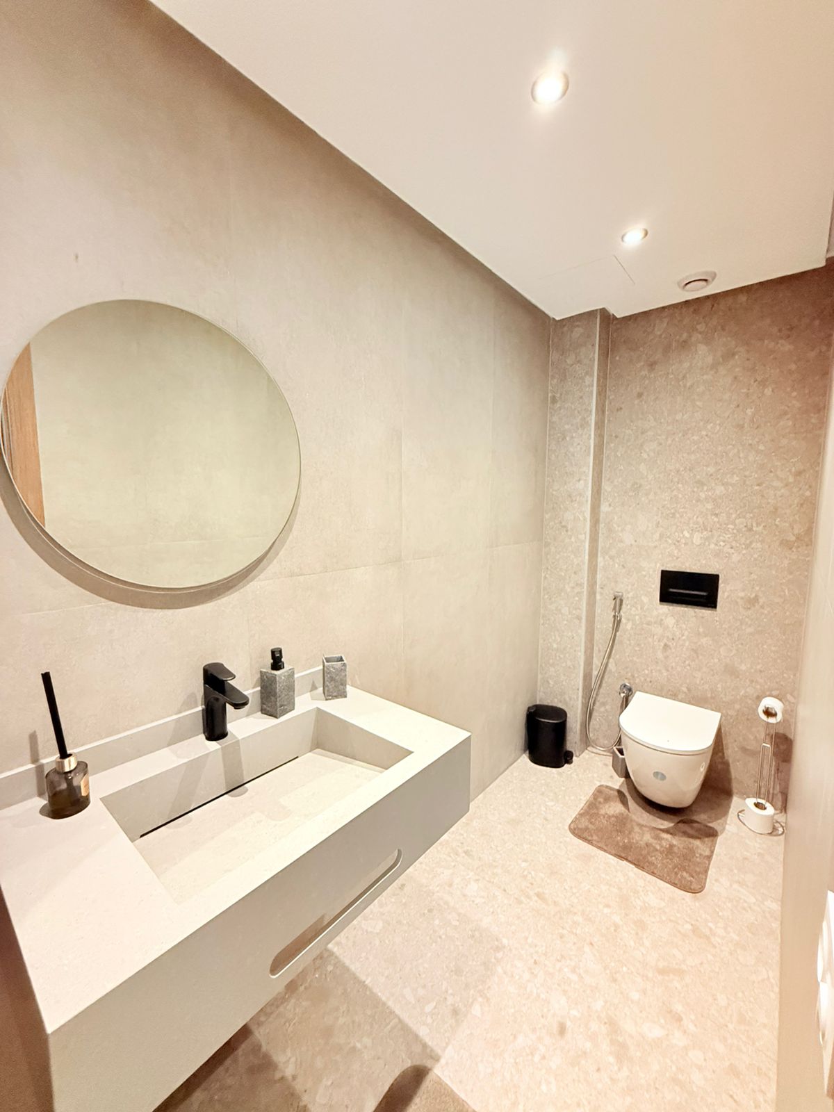 2e784c71 E964 4388 9587 A042a7940355