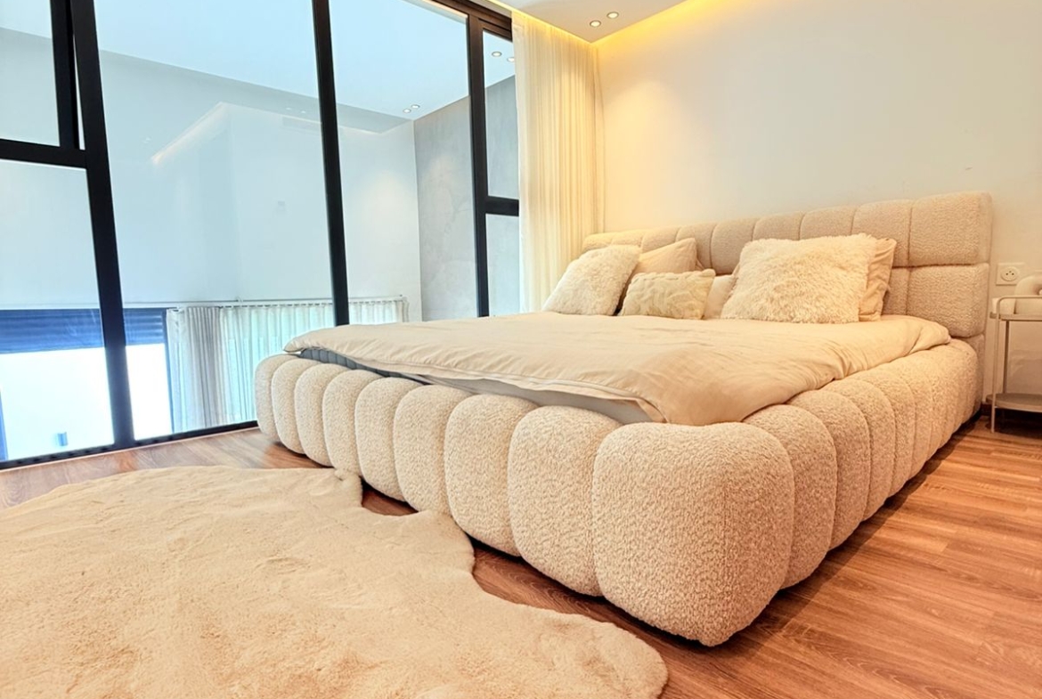 9c303a64 9772 483c Ba7b 7f06e1f856e2