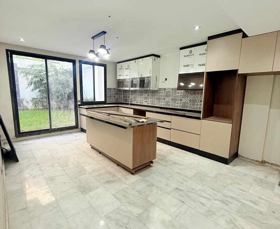 242aac26 7847 44f6 B158 6595b01b65bd