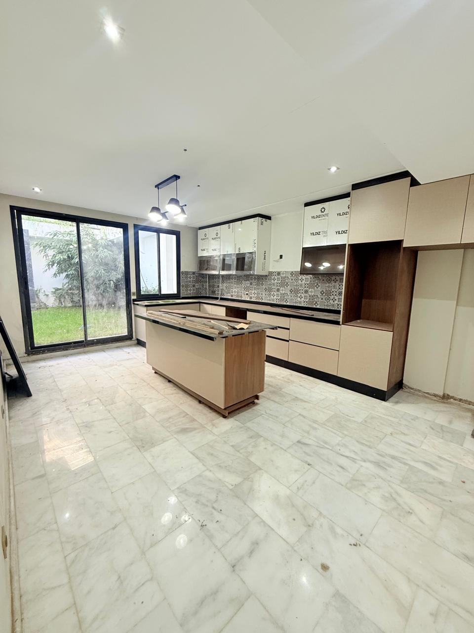 242aac26 7847 44f6 B158 6595b01b65bd