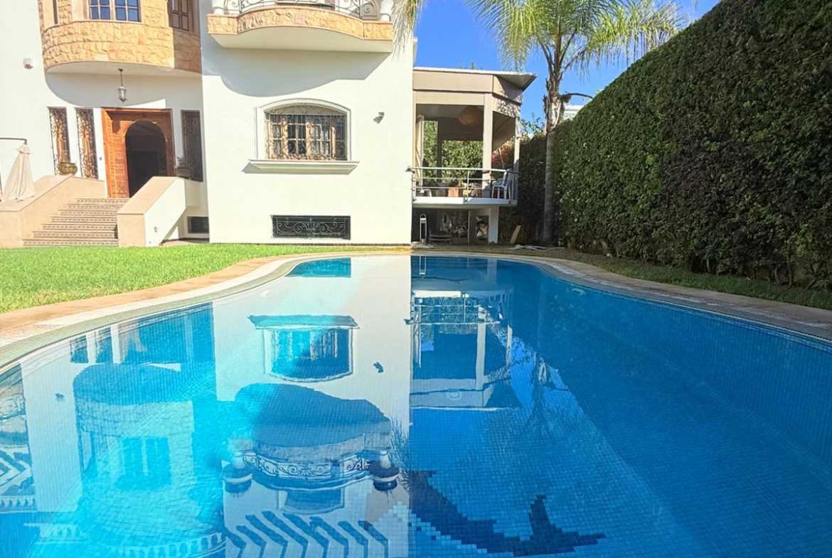 8cde8e94 4d59 4bce 81d4 9e8e3ebed361