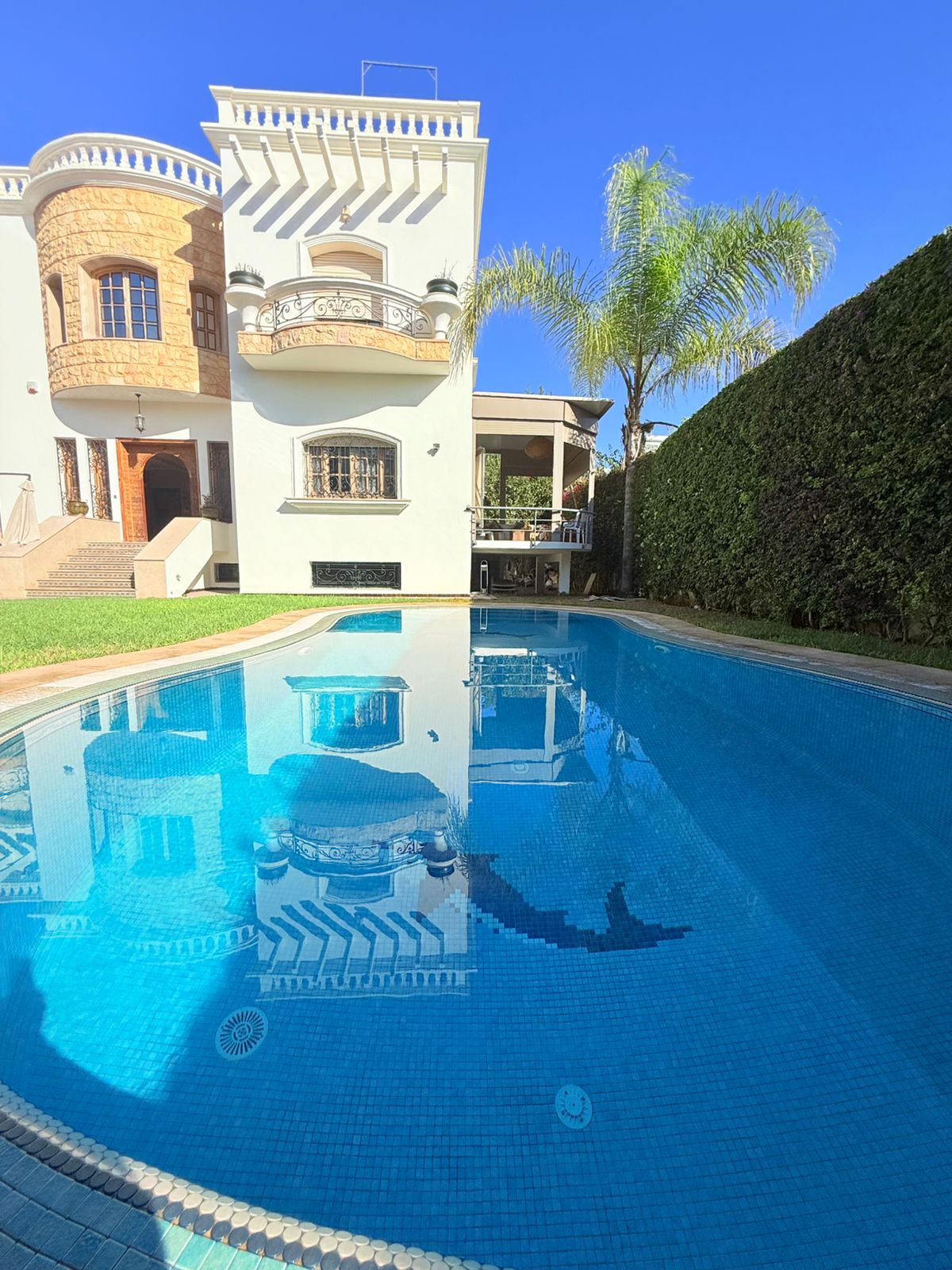 8cde8e94 4d59 4bce 81d4 9e8e3ebed361