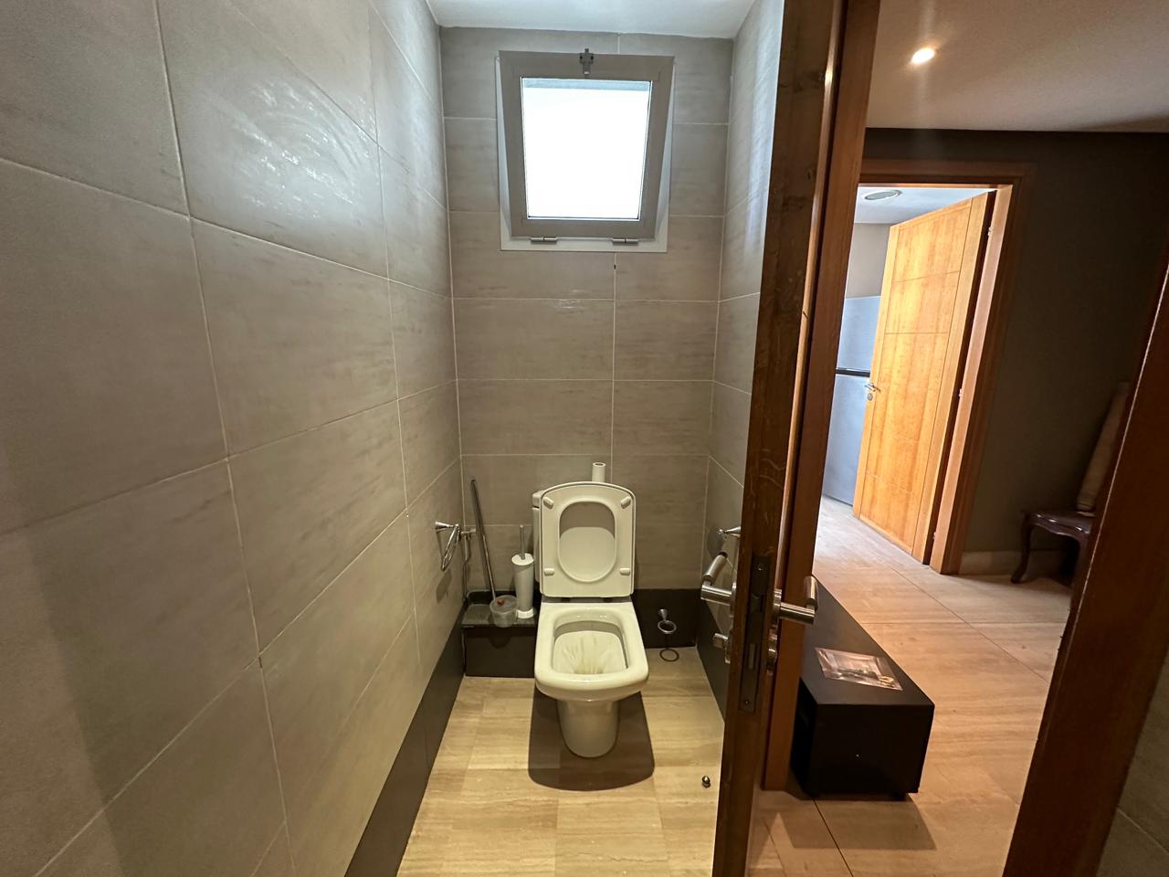 Whatsapp I 2025 12 10 At 21.24.30