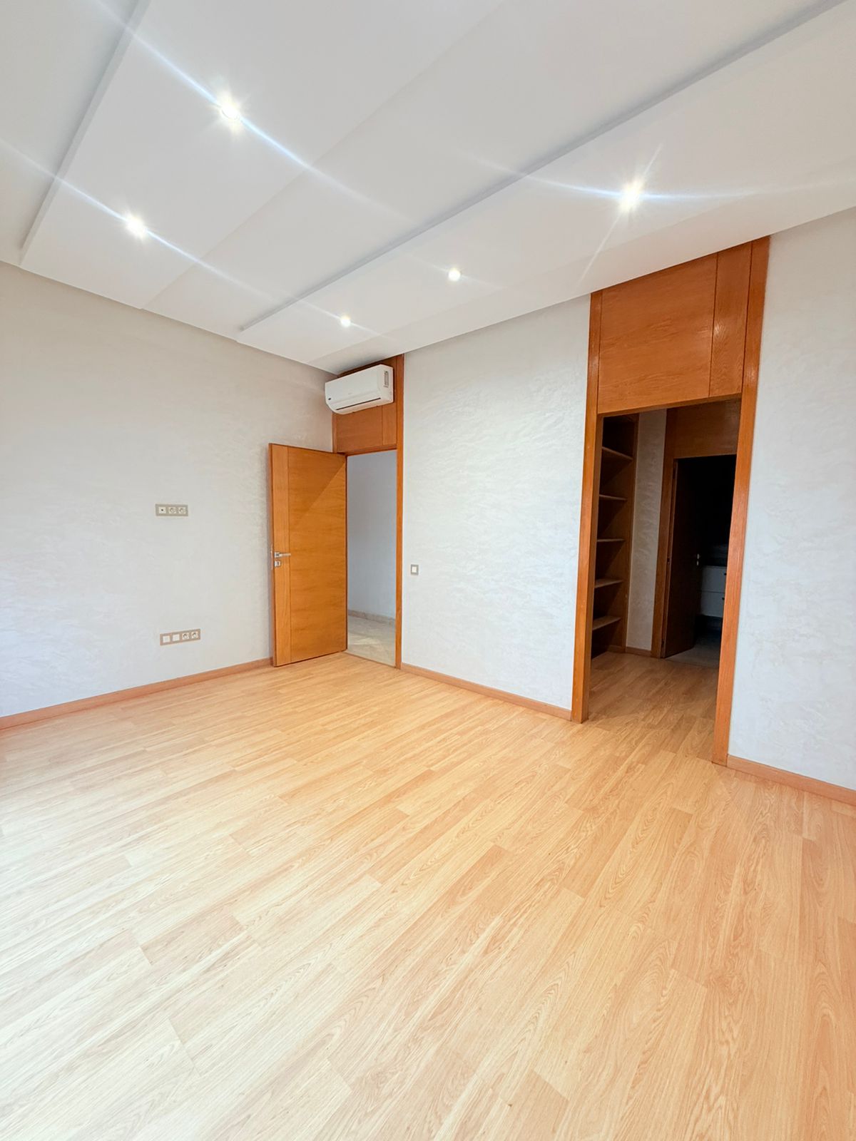 WhatsApp Image 206-02-05 at 10.19.13 Whatsapp Image 206 02 05 At 10.19.13