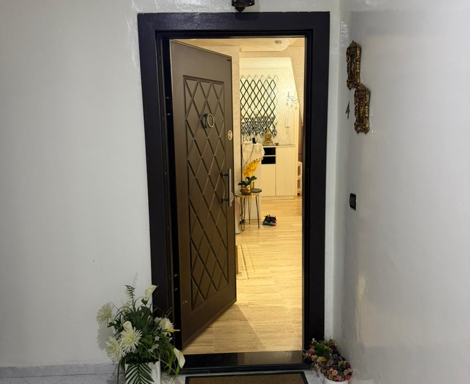 06b8cee9 53e6 4559 B4f9 37def35e2cdf