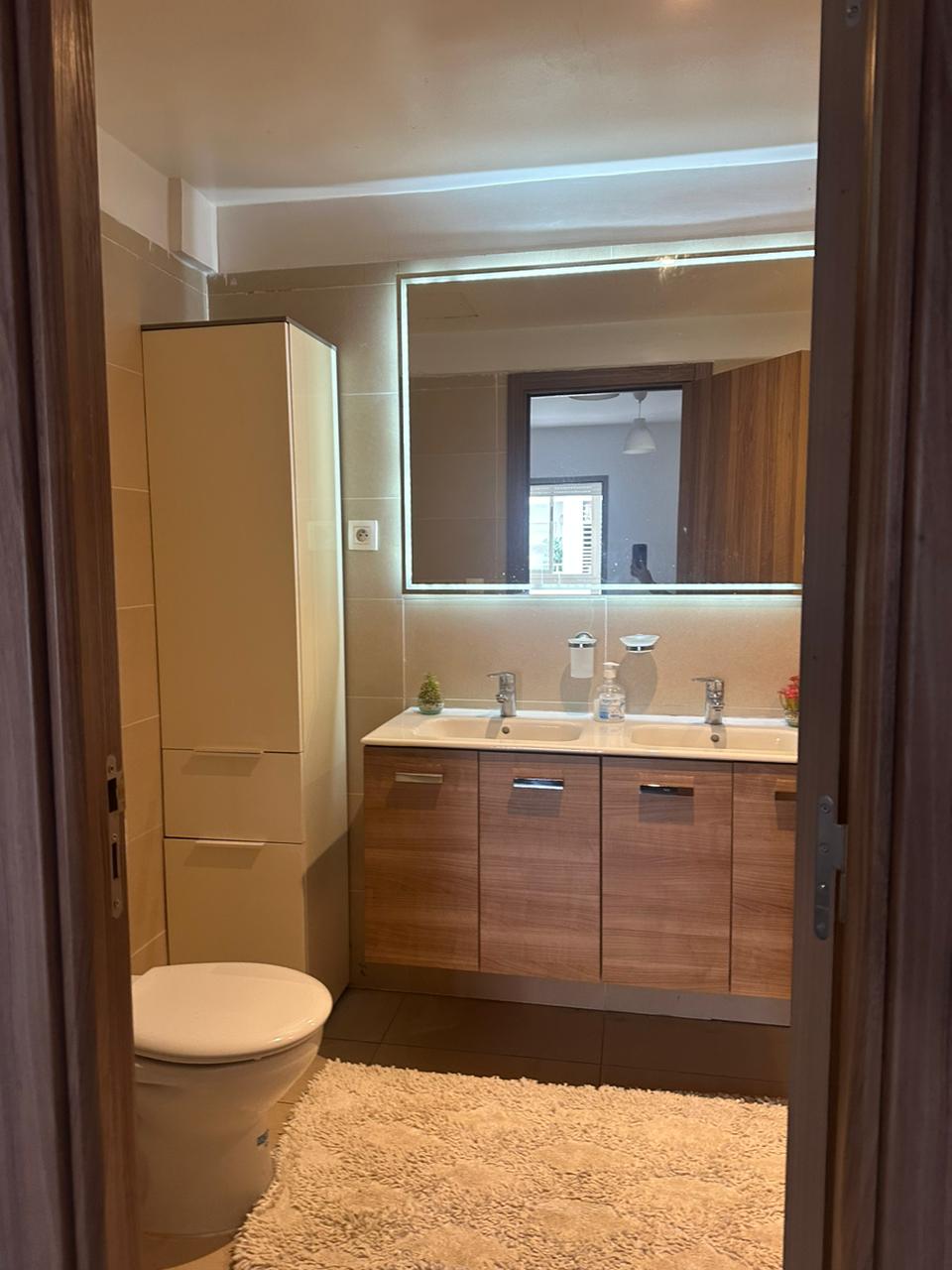 6cfee902 B16c 40c9 8173 2d749545910e