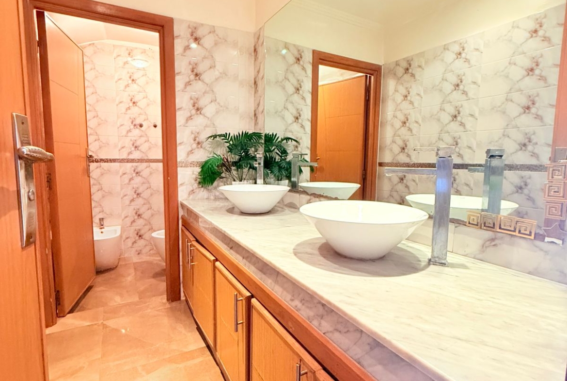 8580b574 Fe8f 4e21 Af69 A71116b0a1ea