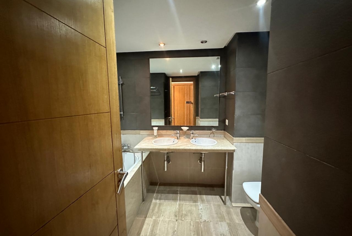 9e951757 A562 41dc 98b0 27921eba0b59