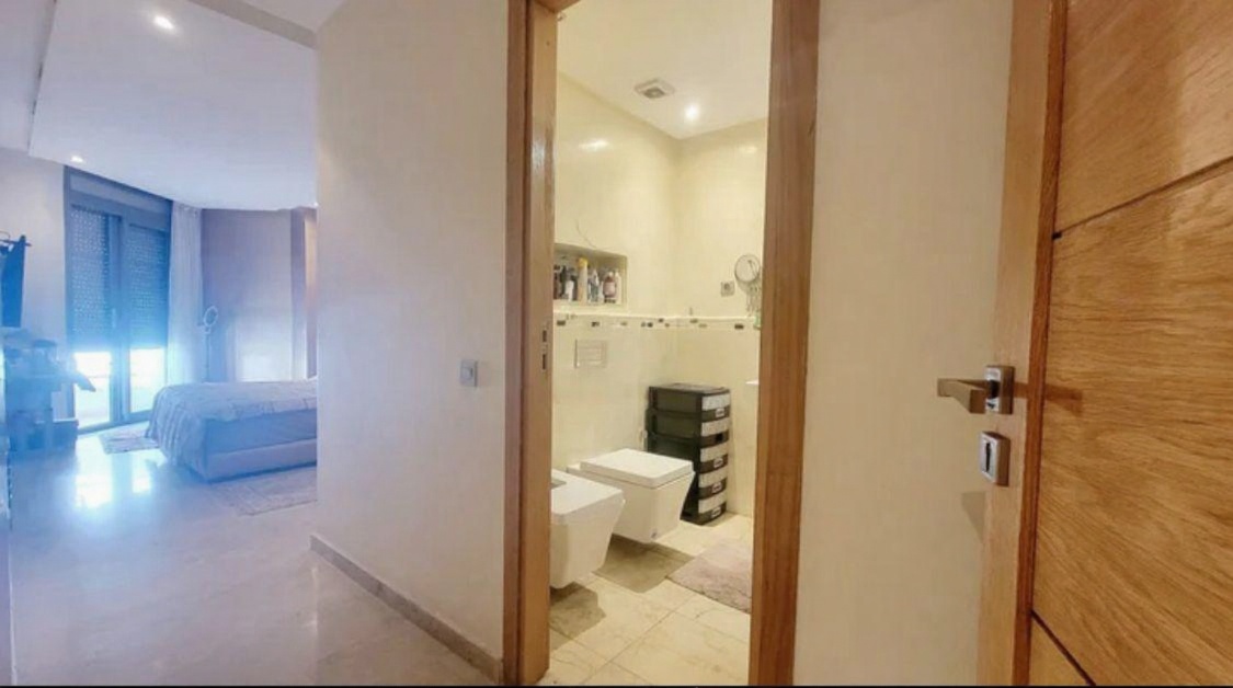 Dbbf9e85 800a 4996 96aa F424ffe1f929