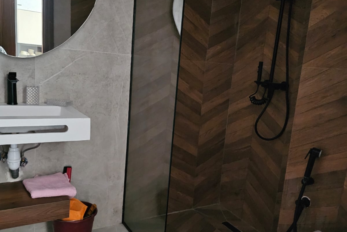 E1771b9a B599 4237 B69f Bb6e7fbdb5c0